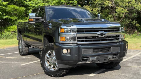 2018 Chevrolet Silverado 2500HD High Country 4WD photo