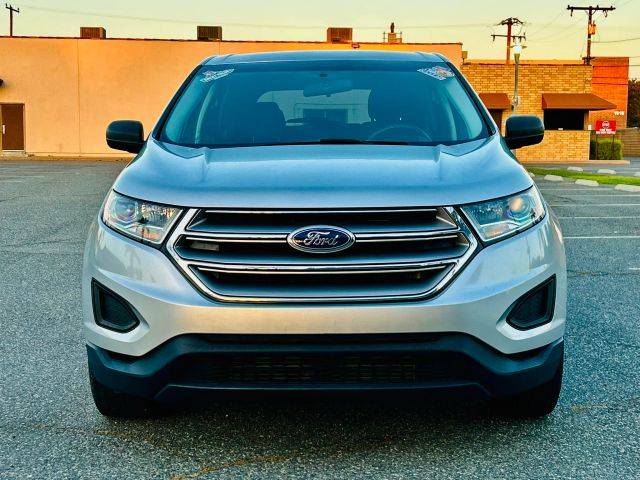 2017 Ford Edge SE FWD photo