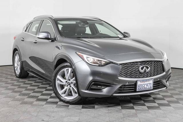 2018 Infiniti QX30 Premium FWD photo