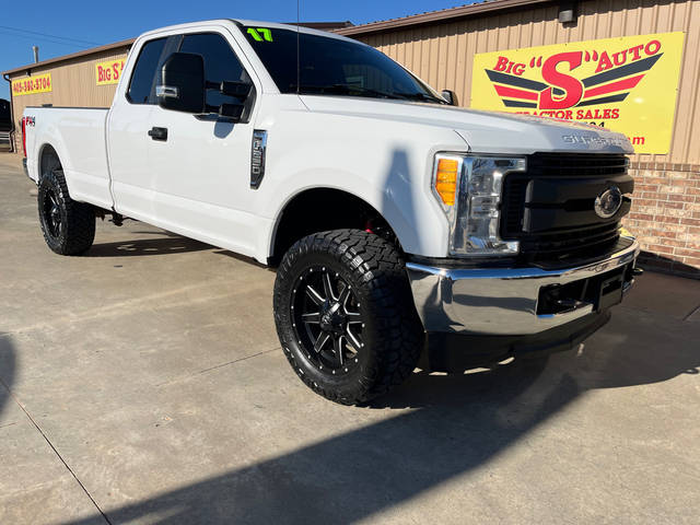 2017 Ford F-250 Super Duty XL 4WD photo