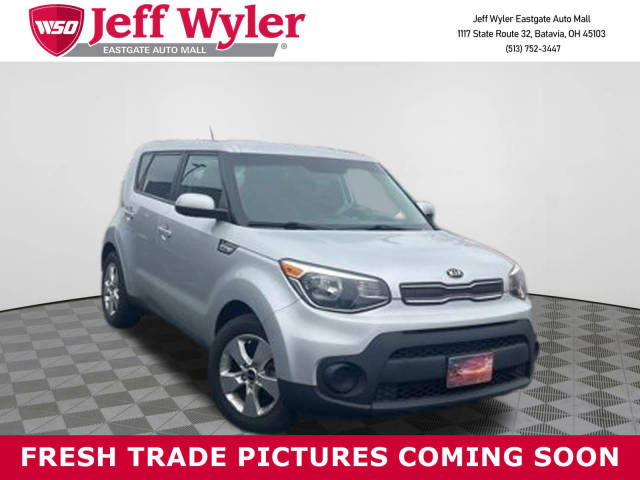 2017 Kia Soul Base FWD photo