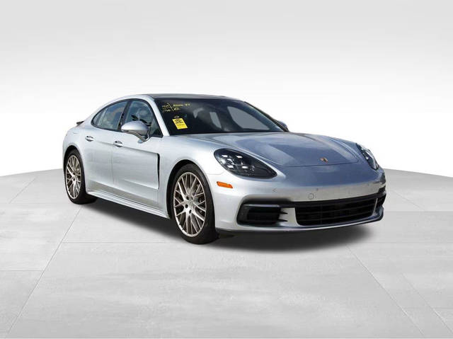 2018 Porsche Panamera 4 AWD photo