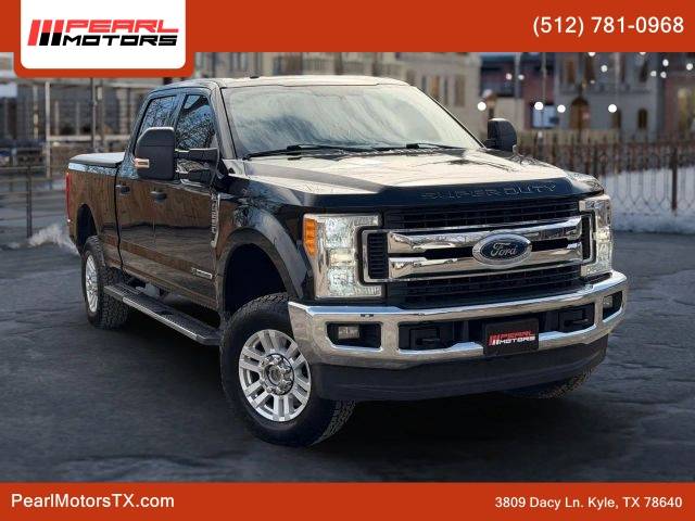 2017 Ford F-250 Super Duty XLT 4WD photo