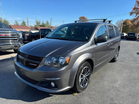 2017 Dodge Grand Caravan SXT FWD photo