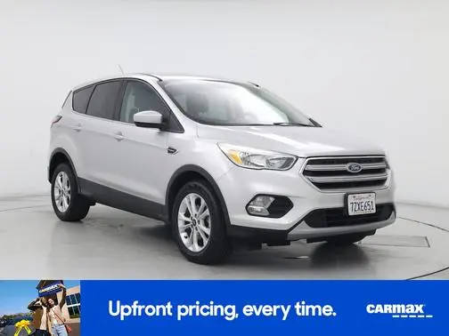 2017 Ford Escape SE FWD photo