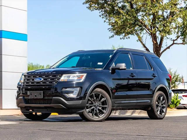 2017 Ford Explorer XLT 4WD photo