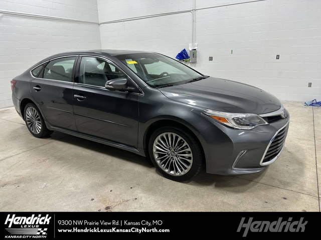 2018 Toyota Avalon Limited FWD photo