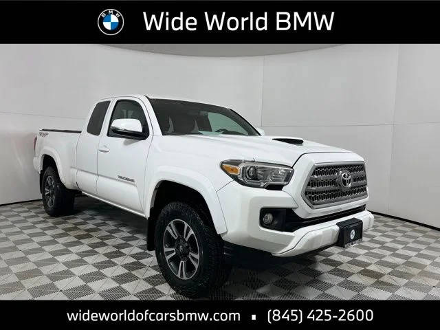 2017 Toyota Tacoma TRD Sport 4WD photo
