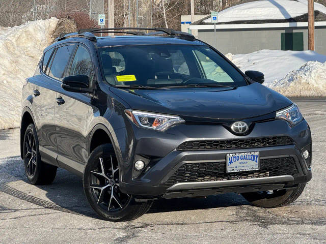 2017 Toyota RAV4 SE AWD photo