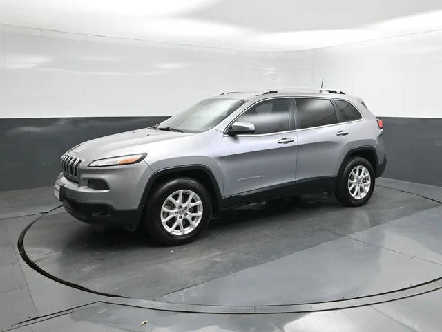 2018 Jeep Cherokee Latitude Plus 4WD photo