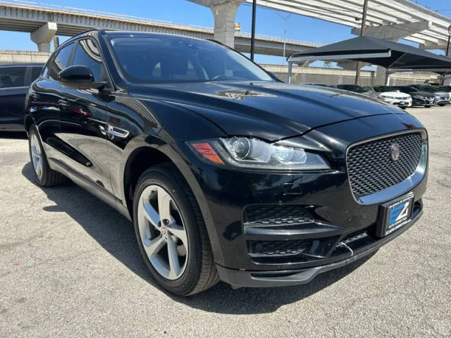 2018 Jaguar F-Pace 20d Premium AWD photo