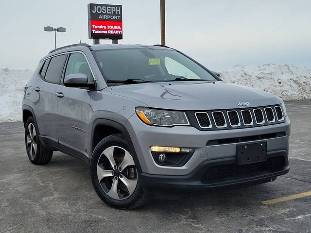 2018 Jeep Compass Latitude FWD photo