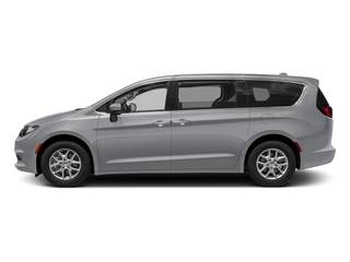 2017 Chrysler Pacifica Minivan LX FWD photo