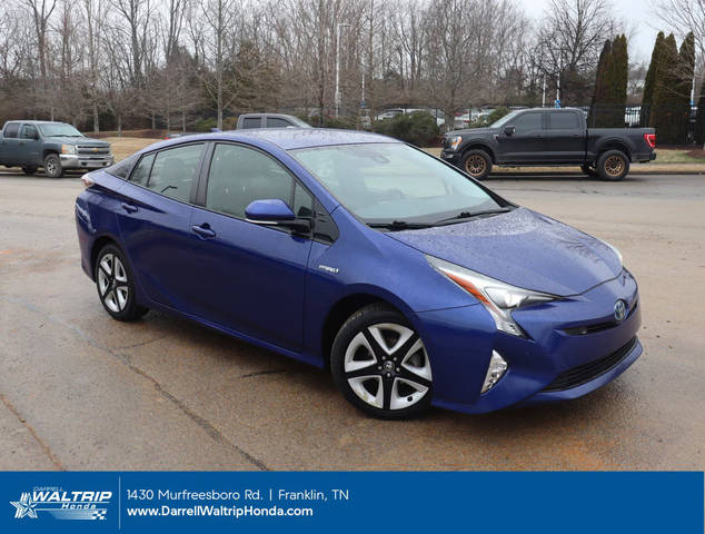 2017 Toyota Prius Three Touring FWD photo