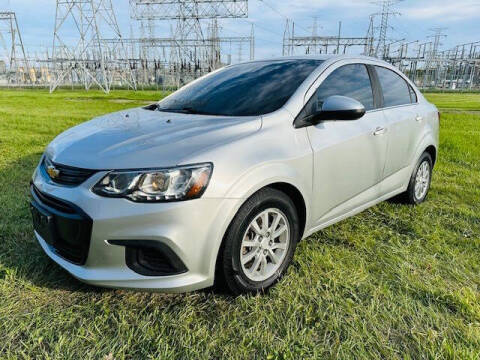 2017 Chevrolet Sonic LT FWD photo