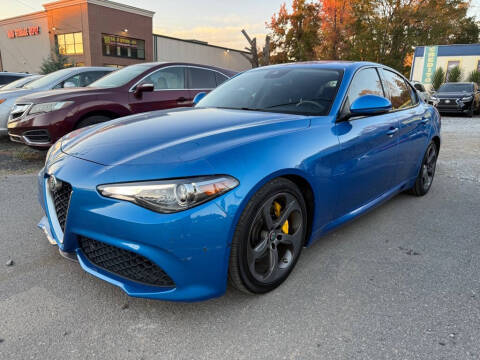 2017 Alfa Romeo Giulia  RWD photo