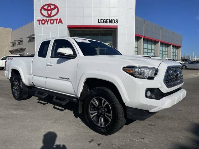 2017 Toyota Tacoma TRD Sport 4WD photo