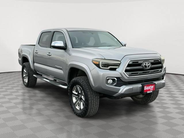 2017 Toyota Tacoma Limited 4WD photo
