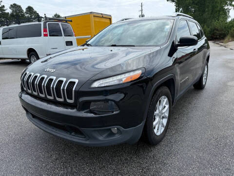 2018 Jeep Cherokee Latitude Plus FWD photo