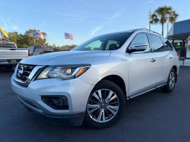2017 Nissan Pathfinder SL FWD photo