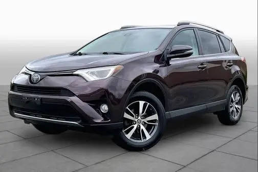 2017 Toyota RAV4 XLE AWD photo