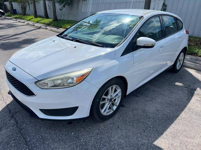 2017 Ford Focus SE FWD photo