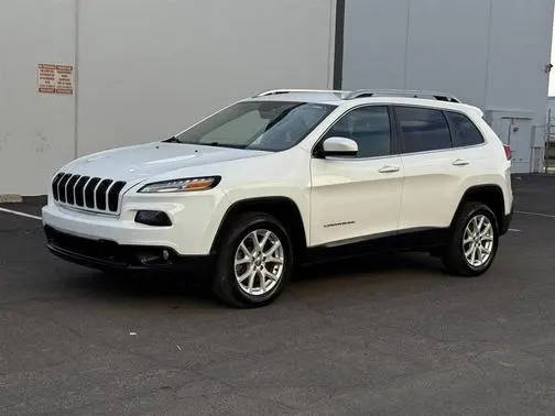 2018 Jeep Cherokee Latitude Plus FWD photo