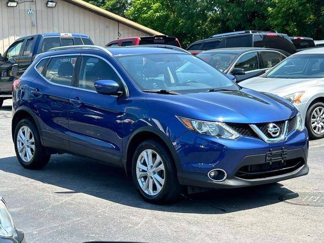 2017 Nissan Rogue Sport SV AWD photo