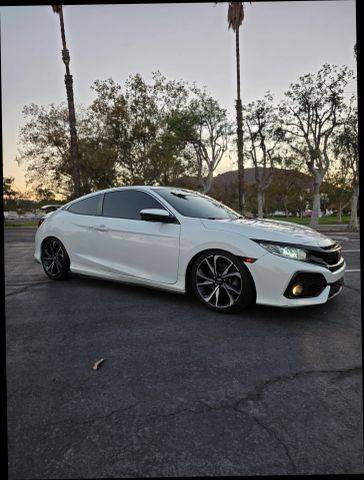 2017 Honda Civic Si FWD photo