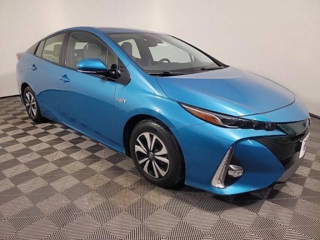 2017 Toyota Prius Prime Advanced FWD photo
