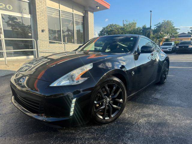 2016 Nissan 370Z  RWD photo