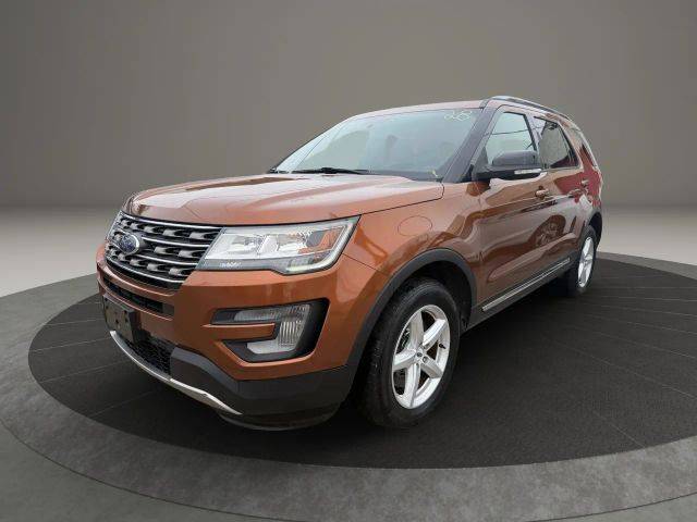 2017 Ford Explorer XLT 4WD photo