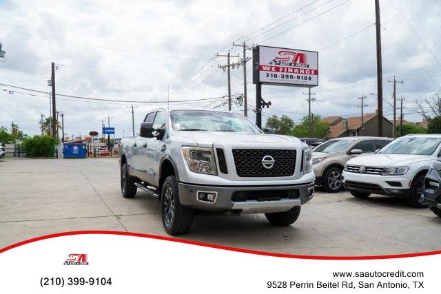 2017 Nissan Titan XD PRO-4X 4WD photo