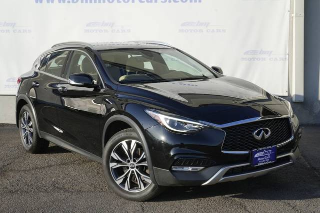2018 Infiniti QX30 Premium AWD photo