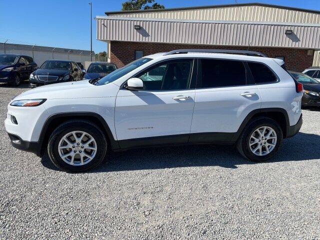 2018 Jeep Cherokee Latitude Plus 4WD photo