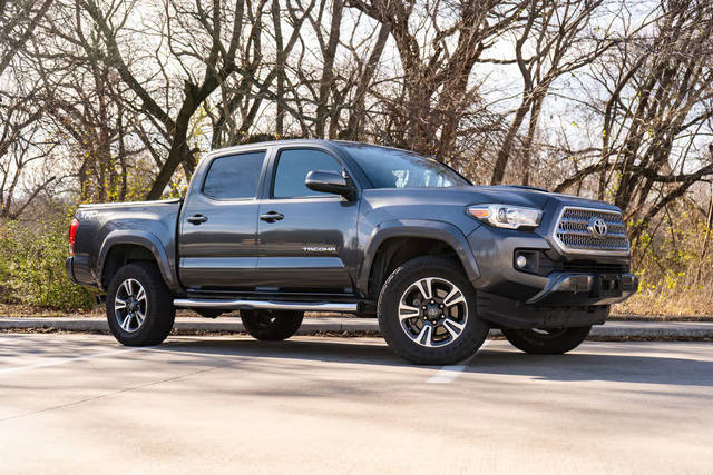 2016 Toyota Tacoma TRD Sport RWD photo