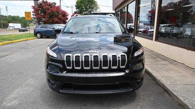 2018 Jeep Cherokee Latitude Plus FWD photo