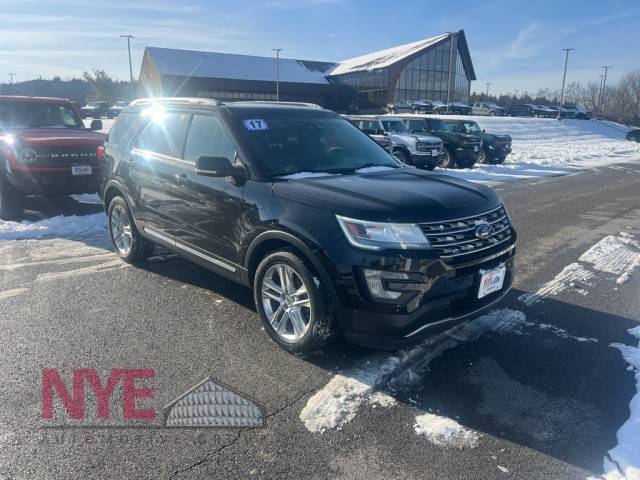 2017 Ford Explorer XLT 4WD photo