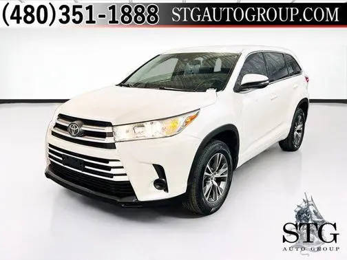 2017 Toyota Highlander LE FWD photo
