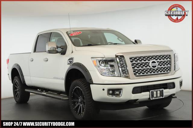 2017 Nissan Titan XD Platinum Reserve 4WD photo