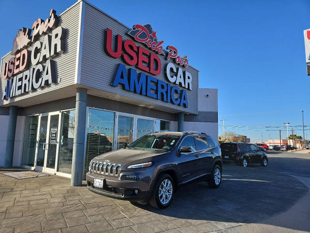 2018 Jeep Cherokee Latitude Plus FWD photo