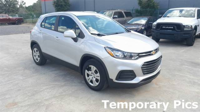 2017 Chevrolet Trax LS FWD photo