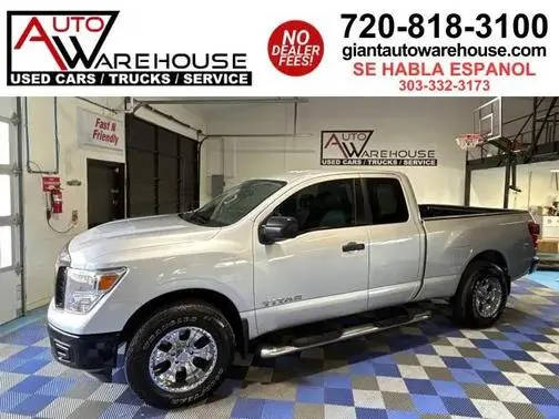 2017 Nissan Titan S 4WD photo