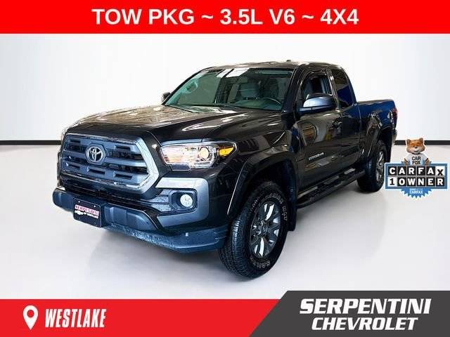 2017 Toyota Tacoma SR5 4WD photo