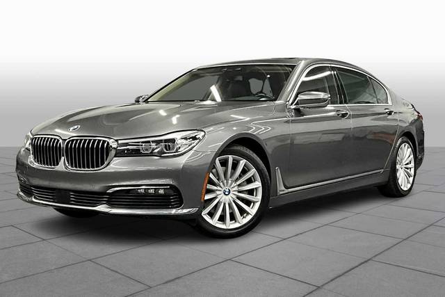 2018 BMW 7 Series 740i RWD photo