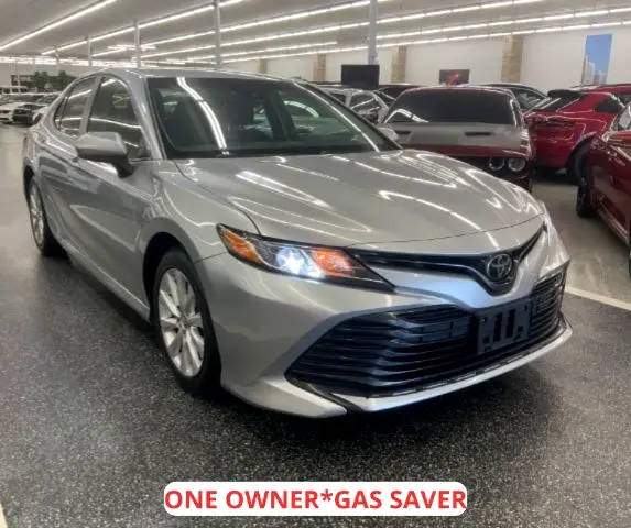 2018 Toyota Camry LE FWD photo