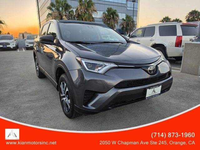 2017 Toyota RAV4 LE FWD photo