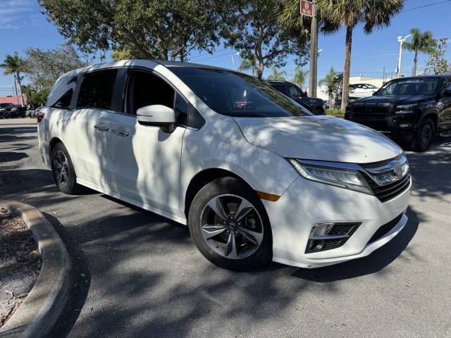 2018 Honda Odyssey Touring FWD photo