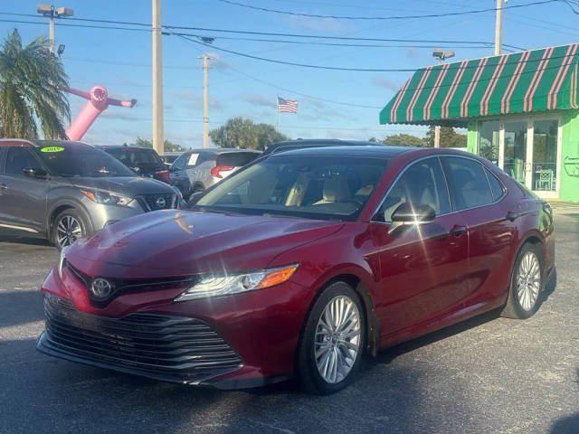 2018 Toyota Camry XLE FWD photo