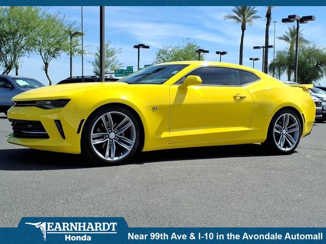 2017 Chevrolet Camaro 1LT RWD photo